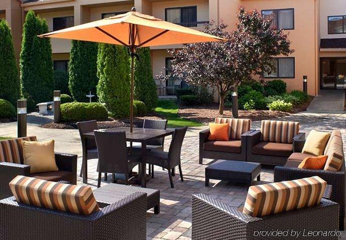 Courtyard By Marriott Detroit Warren Hotel Facilities photo
